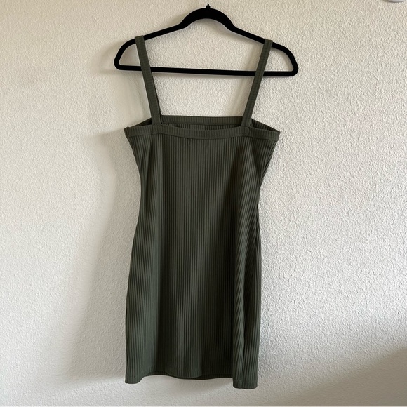 Lovers & Friends Bradian Dress - Picture 7 of 7